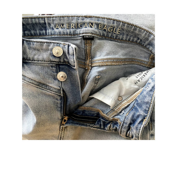 American Eagle-Mom‎ Jean-Light Wash-Size 2 Short-EUC - Picture 6 of 8